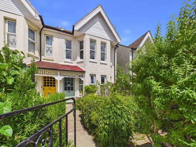 Flat for sale in West Worthing, Worthing