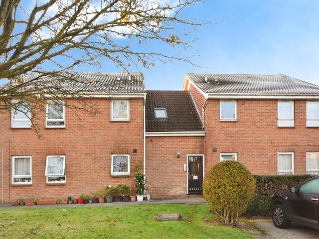 Flat for sale in Melbourne, Chelmsford