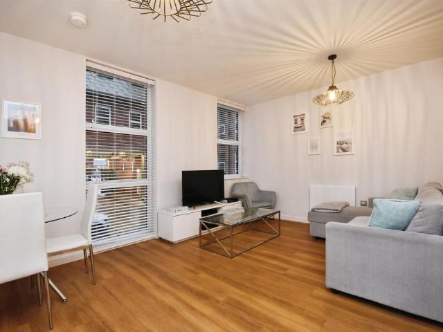 Flat for sale in Navestock Side, Essex
