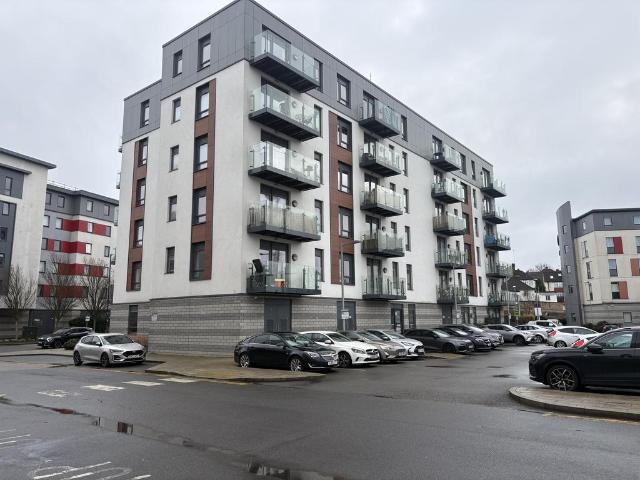 Flat for sale in Brompton, Gillingham