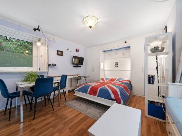 Flat for sale in North Kensington, Greater London