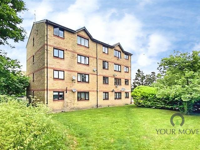 Flat for sale in London Borough of Lewisham, Greater London