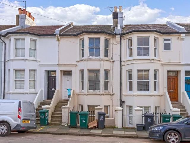 Flat for sale in Aldrington