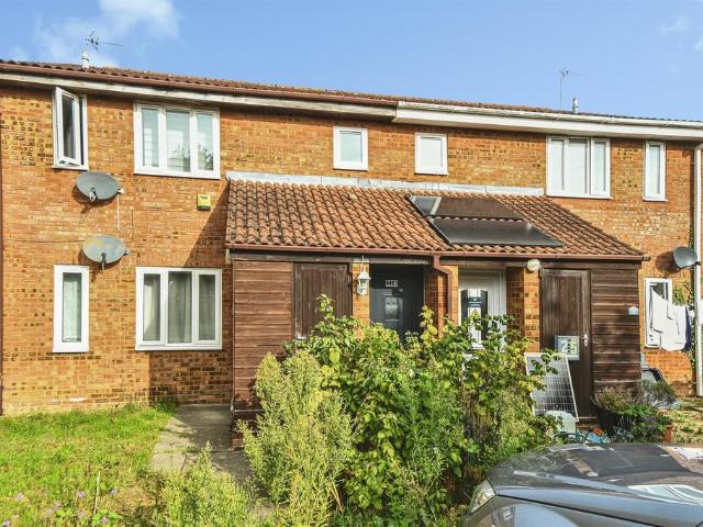 Flat for sale in Lower Stratton, Stratton St. Margaret