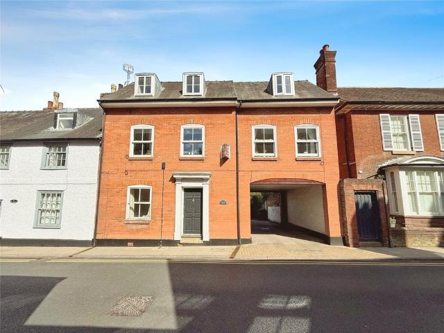 Flat for sale in Chedburgh, Suffolk