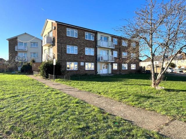 Flat for sale in Shears Green, Hamerton