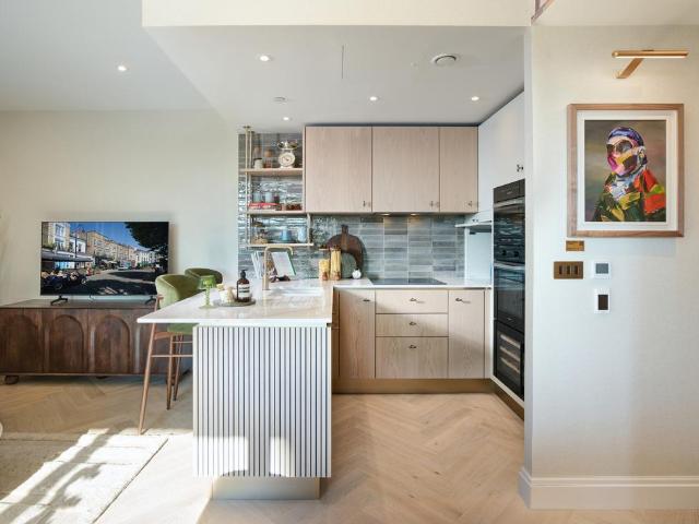 Flat for sale in Chalk Farm, Primrose Hill