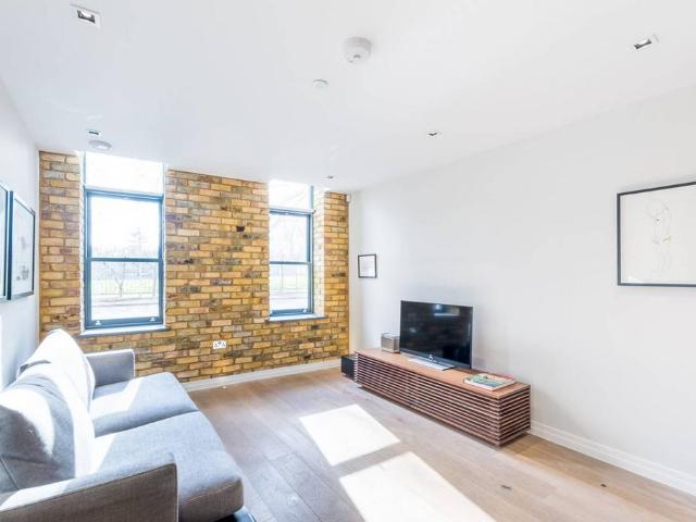 Flat for sale in Vauxhall, Isle Of Man