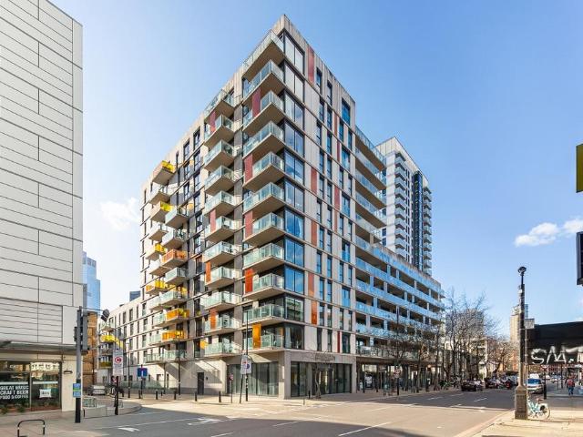 Flat for sale in Spitalfields, Greater London