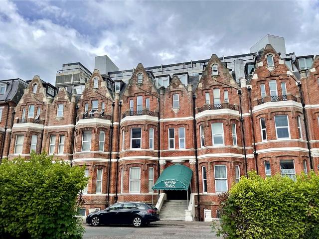 Flat for sale in West Cliff, Bournemouth