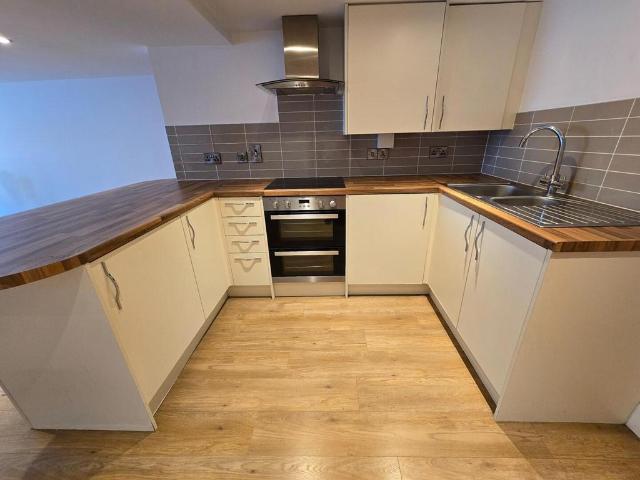 Flat for sale in New Bilton