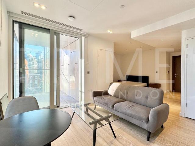 Flat for sale in Finsbury, Greater London