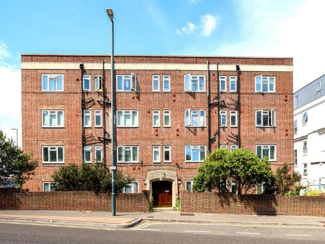 Flat for sale in West Cliff, Bournemouth