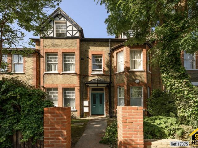 Flat for sale in London Borough of Merton, Merton Park