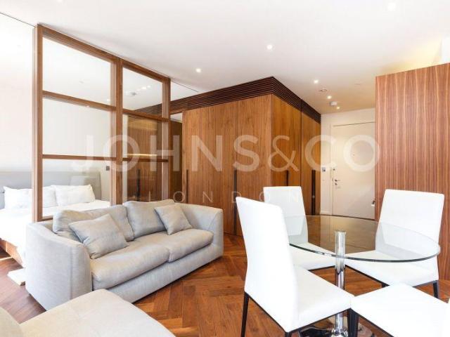 Flat for sale in Nine Elms, Greater London