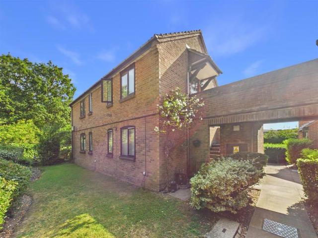 Flat for sale in Greater London