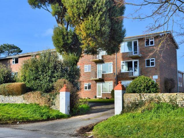 Flat for sale in Seaford, Iford