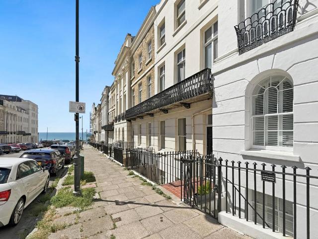 Flat for sale in Kemptown, Brighton & Hove