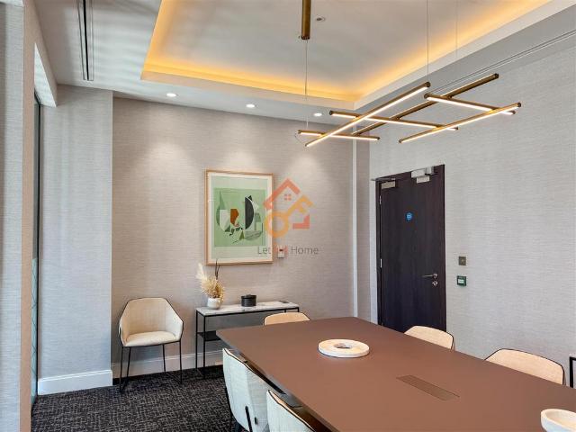 Flat for sale in Oval, Greater London