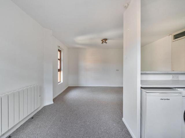 Flat for sale in Pimlico, Greater London