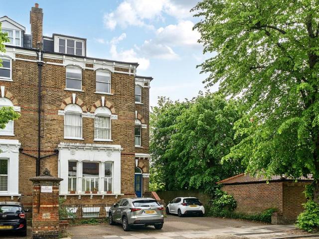 Flat for sale in Strawberry Hill, Isle Of Man