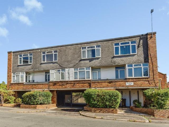 Flat for sale in High Kingsdown, Bristol