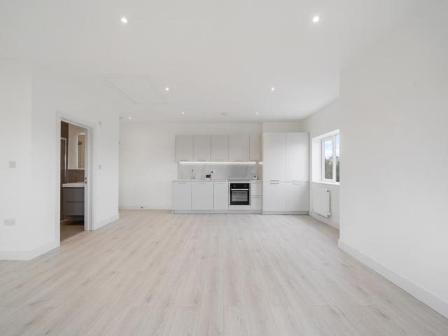 Flat for sale in Lower Edmonton, Edmonton