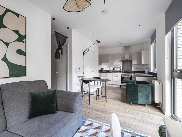 Flat for sale in Finsbury, Greater London