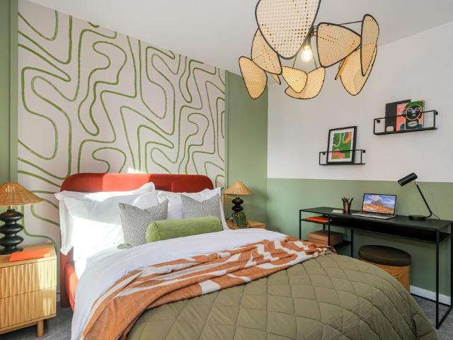Flat for sale in London Borough of Hounslow, Greater London