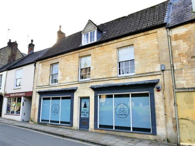 Flat for sale in Calne