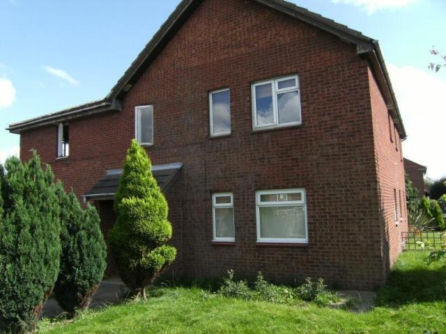 Flat for sale in Robin Hood, West Yorkshire
