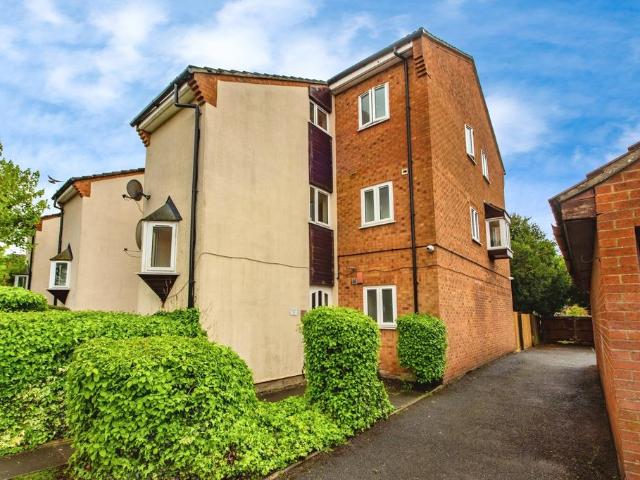 Flat for sale in Greater London