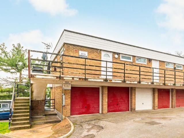 Flat for sale in London Borough of Croydon, Upper Norwood