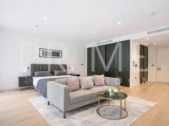 Flat for sale in Nine Elms, Greater London