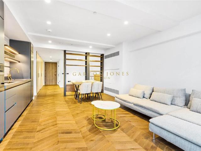 Flat for sale in Nine Elms, Greater London