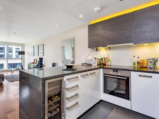 Flat for sale in Sands End, Greater London