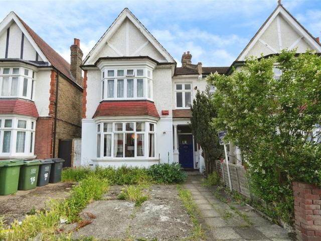 Flat for sale in London Borough of Lewisham, Greater London
