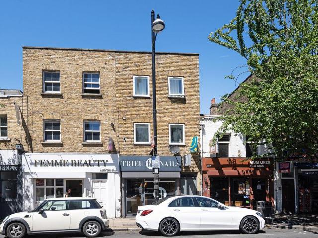 Flat for sale in Bethnal Green, Greater London