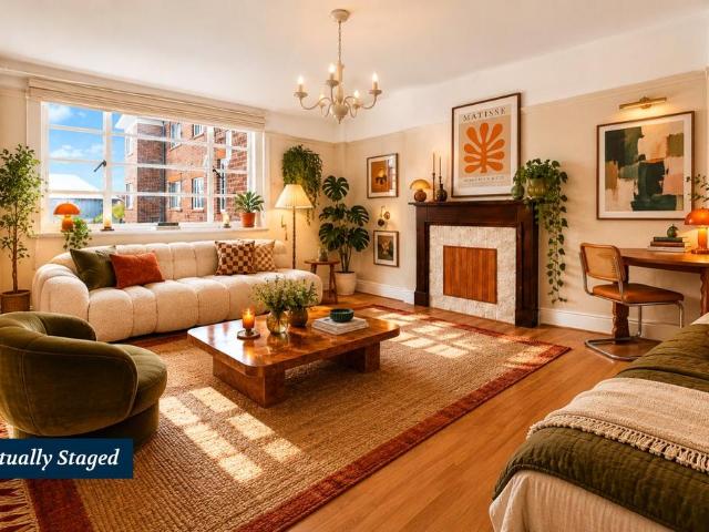 Flat for sale in South Hampstead, Greater London