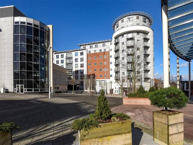 Flat for sale in Portsea, City Of Portsmouth