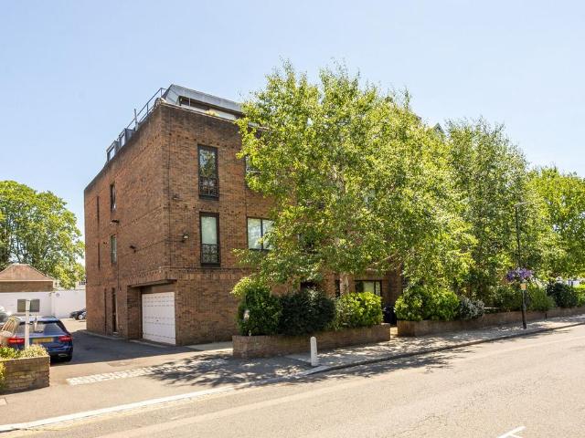 Flat for sale in London Borough of Merton, Greater London