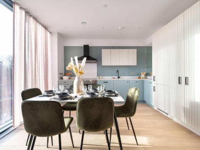 Flat for sale in London Borough of Hounslow, Greater London