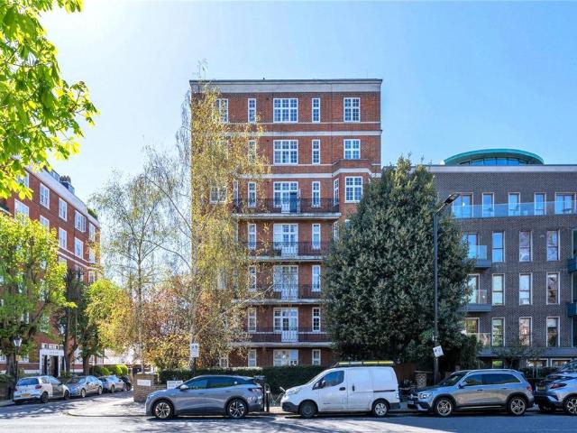 Flat for sale in St. John's Wood, Greater London