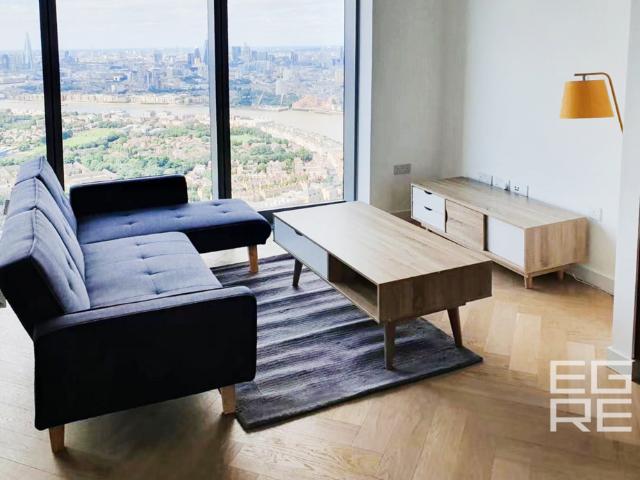 Flat for sale in Canary Wharf, Greater London
