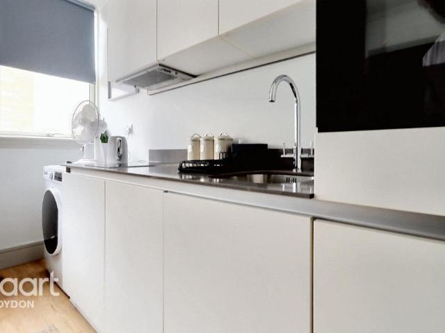 Flat for sale in London Borough of Croydon, Greater London