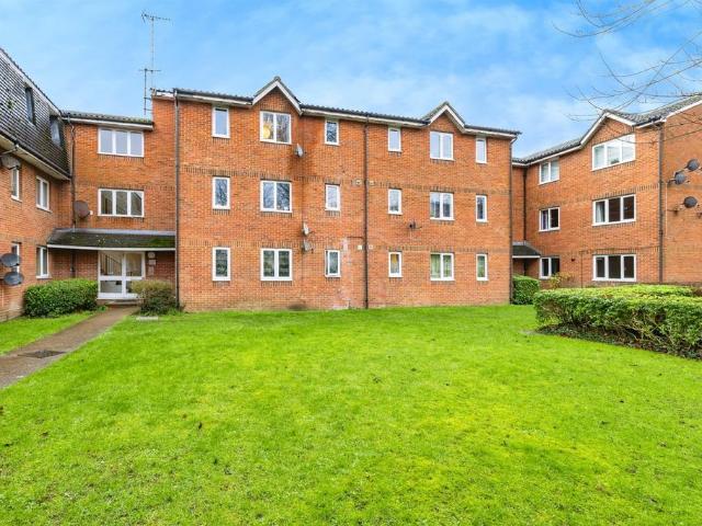 Flat for sale in North Watford