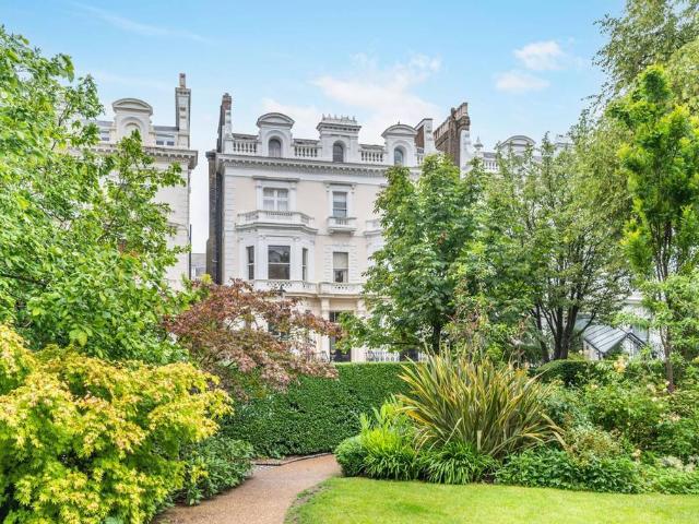 Flat for sale in Notting Hill, Greater London