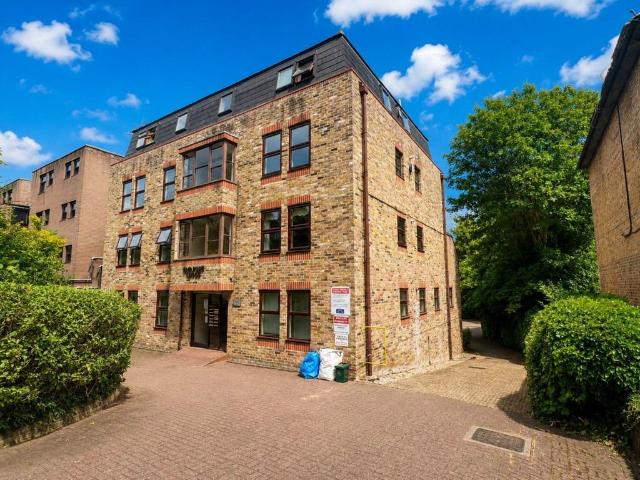 Flat for sale in Navestock Side, Essex