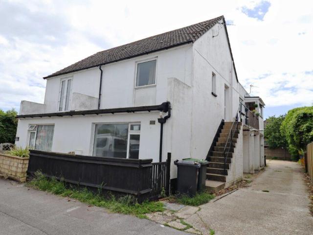 Flat for sale in Spring Vale, Hampshire