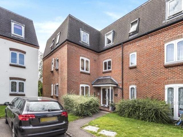 Flat for sale in Enborne, West Berkshire